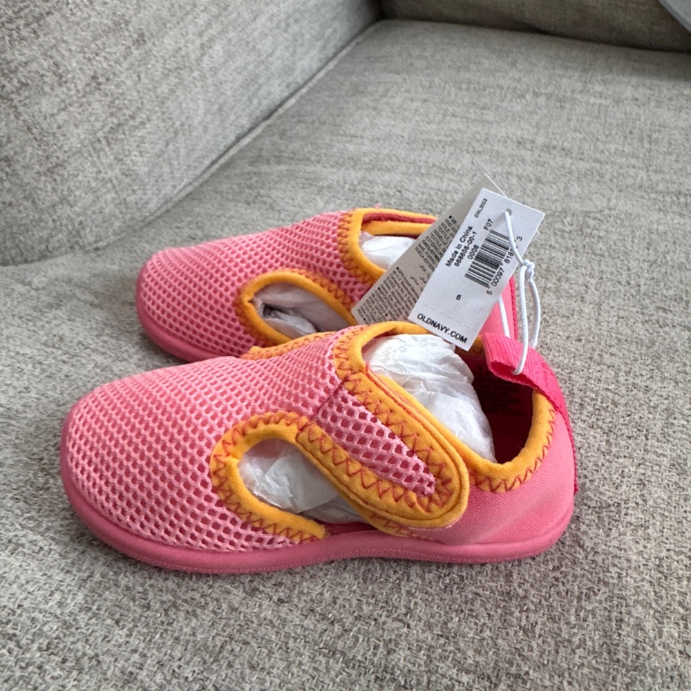 Old Navy baby girl water shoes